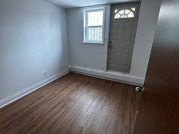 Renovated one bedroom with large living room, separate kitchen 1