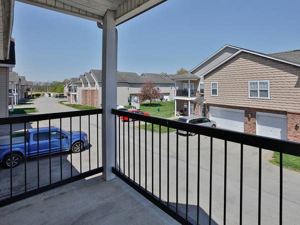 $1,340 / 3br - 1470ft2 - Estilo MUY limitado @ WCIN! Solicita tu nuevo hogar HOY MISMO! (1200 E Elmwood Dr, Terre Haute, IN)63675863485825121