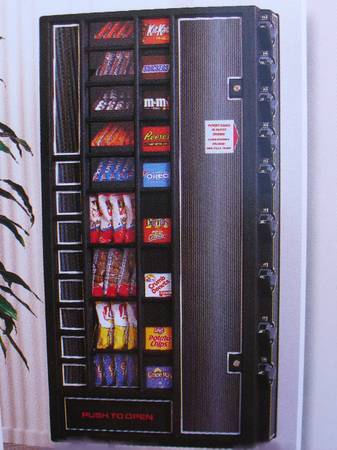 SNACK -CANDY-CHIPS VENDING MACHINE 1