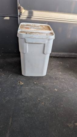 Tubs that hold 50 pounds feed. $10 1