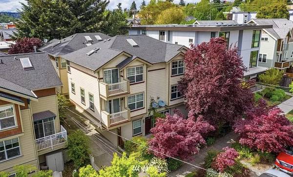 $4,150 / 3br - 1310ft2 - Bright townhouse in the heart of Fremont (Seattle)63808059092611120