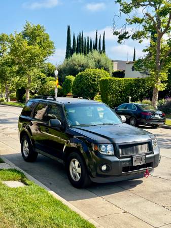Excellent Ford Escape XLT 💪 - $3,99963624673421955122