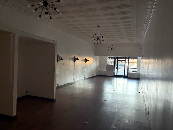 $1,800 / 1450ft2 - Beautiful Early 1900s Storefront (Downtown Redding Arts District)63972530955907124