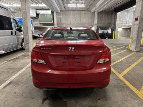 2017 HYUNDIA ACCENT SEDAN AUTOMATIC GAS SAVER - $6,220 (SEATTLE)63470762381699122