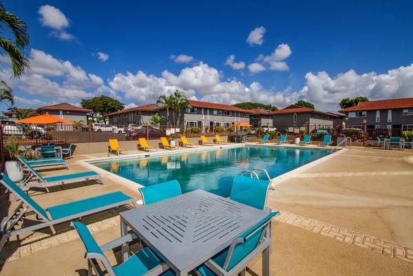 $2,720 / 2br - 882ft2 - Business center, Clothes Care Center, A/C, Ceiling fans (Waipahu)63939532391682123