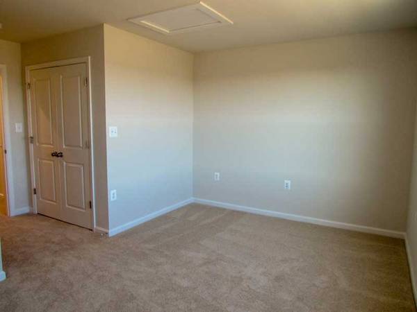 $1,850 / 2br - 1386ft2 - 236 Anthem Street (Ranson, WV)63953078992514123
