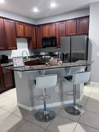 $900.00 / 1br - Room for Rent (Seeking Roommate)63976137385219123