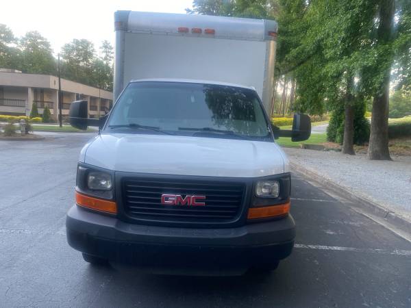 2011 GMC Savana 3500 Cutaway - $12,995 (Atlanta, Sandy Springs)63620430440707121
