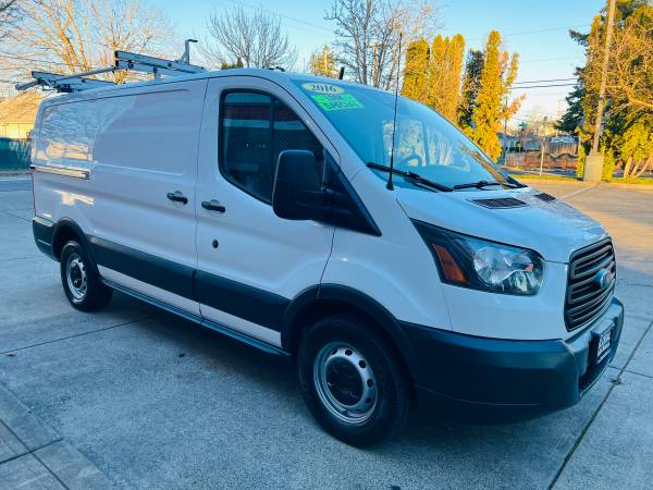 2016 FORD TRANSIT T150 V6 166K.MI. BLANCO CARGA + BARRAS EN TECHO CAMIÓN ***VENTA*** - $15,800 (PORTLAND, OREGÓN)63475217241859121