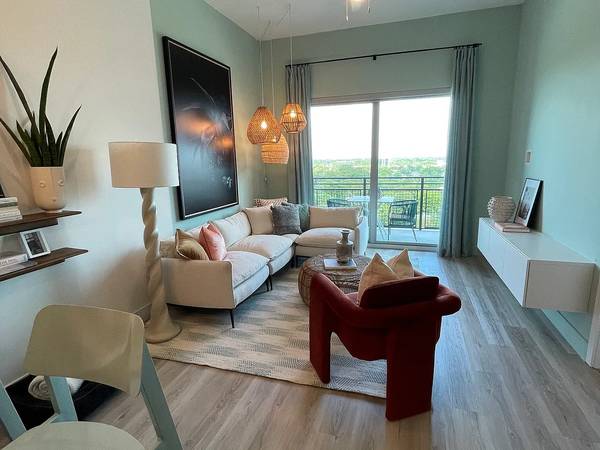 $1,700 / 1br - 549ft2 - Decent Spacious Furnished One Bedroom One Bathroom (Miami, FL)64049277929858120