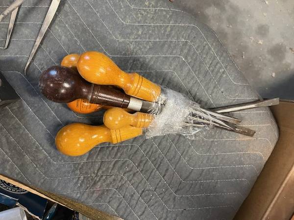 Classic old fashioned screw drivers (set of 6) 1