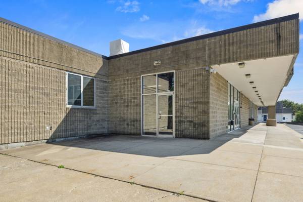 $2,500 / 5000ft2 - 5,000 SF of versatile basement space for warehousing or distribution (Amherst)63931656372866123