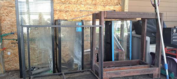 Fish tank and stands 1