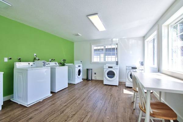 $1,364 / 2br - 725ft2 - 🐠 Captura del día 🐠 ¡Nada hacia aquí! (4290 Addy Street, Washougal, WA)63831608351363123