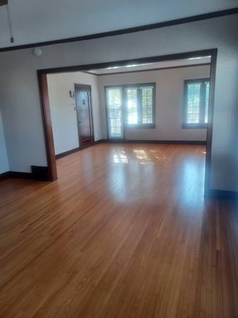 $3,000 / 2br - 1400ft2 - HUGE VICTORIAN STYLE 2BD 1BA APARTMENT HOME (LOS ANGELES)63998153678210120