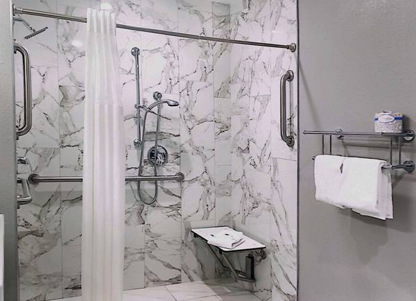 $450 / 1br - FURNISHED w 1 or 2 Bed Option! - Flat Week Long Rate - Utilities Inc. (Sacramento South & Elk Grove)64043495839619124