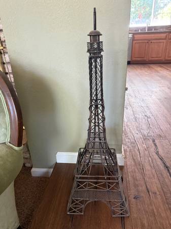 Eifel Tower, Metal 1