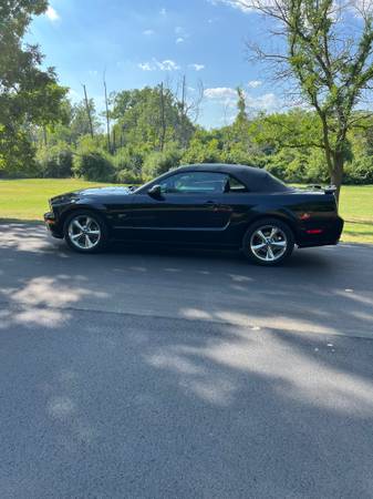 2007 Mustang GT Convertible - $14,500 (Downriver)63488152683009124