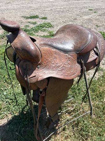 Western Saddle 1
