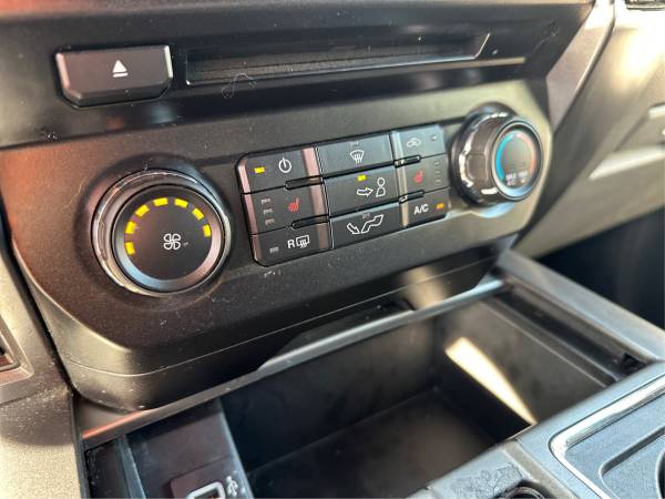 2017 Ford F150 XLT pickup - Photo 13