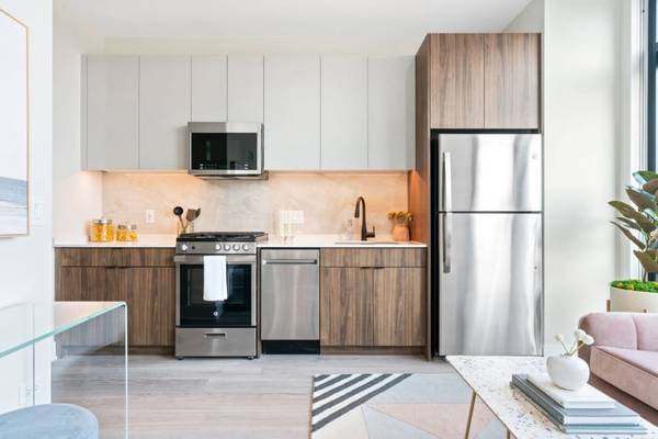 $2,322 / 1br - Lovely West Loop Convertible 1 bedroom (West Loop)63960011652226121