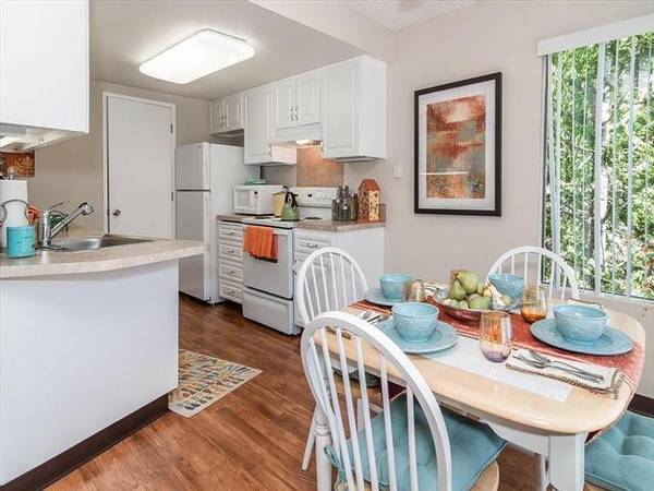 $2,006 / 2br - 1050ft2 - Sala de cartas y bingo, Sala de billar, Aire acondicionado en hogares seleccionados (Summerfield)63672564644739123