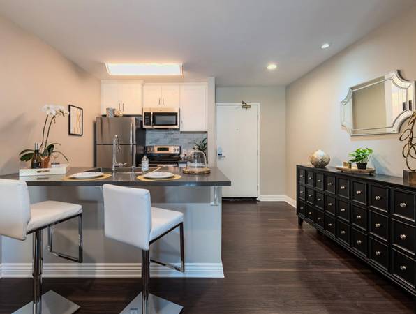 $2,050 OBTÉN un MES GRATIS + Estilo de Lujo y Mejoras en Todo Momento - Urbano Moderno (Hillcrest)63866050961539123