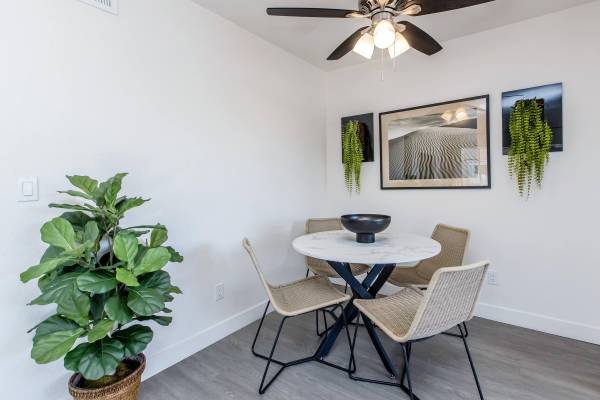 $2,449 / 2br - 860ft2 - Picnic Areas, Washer and Dryer in Home, Breakfast Bar (18414 W. Jakes Way, Canyon Country, CA)63701185822851123