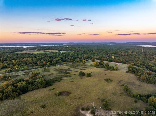 $67,000 11 E 1160 Road, Checotah, OK 7442663981980631043124