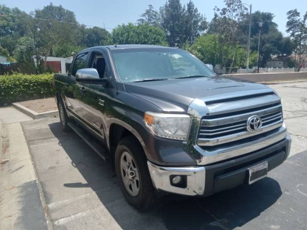 2018 toyota Tundra - $20,900 (West Hills)63624653759617124