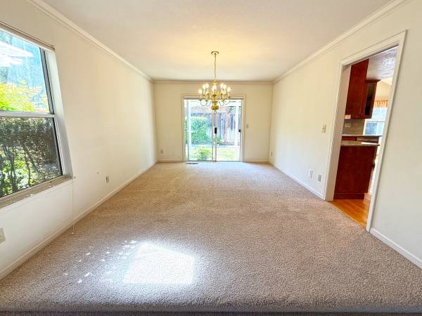 $6,950 / 4br - 3119ft2 - 11257 Bubb Rd - Sprawling Cupertino Estate with Gorgeous Pool and Spa! (cupertino)63868038726403123