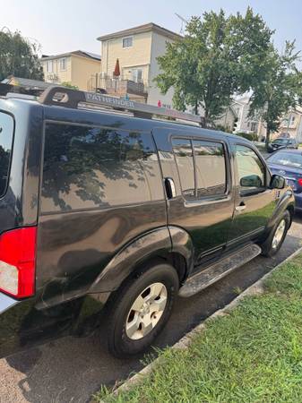 2005 NISSAN PATHFINDER - $1.400 (ESTATUA DE LA LIBERTAD)63469911664897124