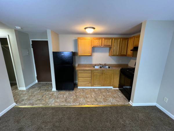 $999 / 1br - 1br - Spacious 1-Bed Apt With Amenities / Bellreng Apartments (Niagara Falls)63925203656066124