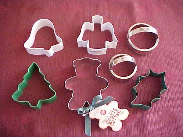 7 NEW Metal Christmas Cookie Cutters 1