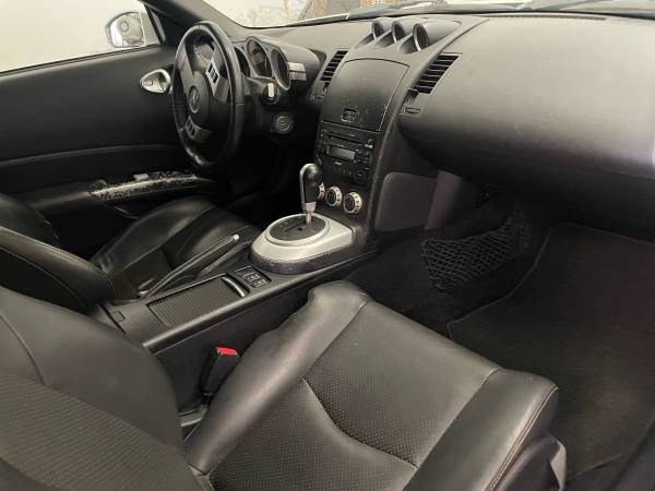 2007 Nissan 350z 87,000 miles,automatic. - $10,500 (San Diego)63469757787777123