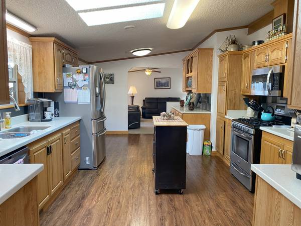 $119,900 / 3br - 1848ft2 - Well-maintained 1996 Skyline Single-Family Home Available! (Sunny Acres Community)63896035487235122