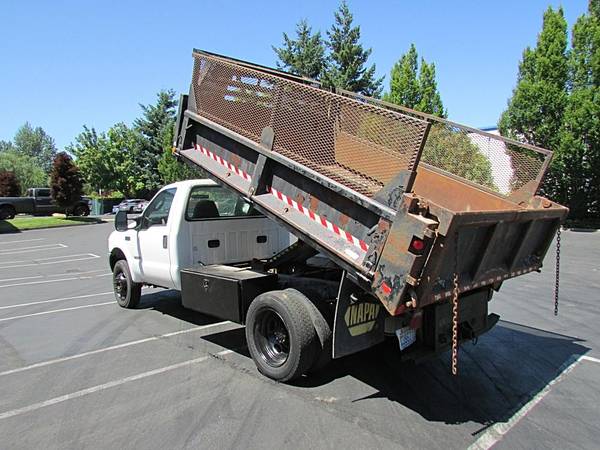 Camión volquete Ford Super Duty F-550 de 2003 - $15995,0063472573725443124
