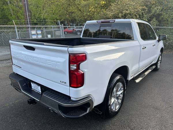 2019 Chevrolet Silverado 1500 Crew Cab LTZ 4WD --6.2L V8, totalmente equipado-- - $39,950 (kirkland)63613935123203124