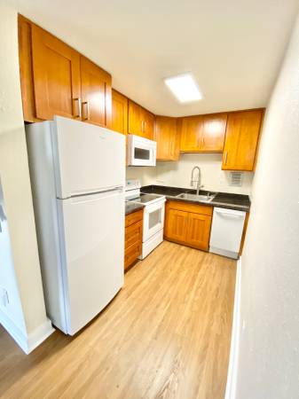 $2,395 / 2br - 750ft2 - ONE MONTH FREE  – Welcome to Mercer Vista (Seattle)63910062922243122