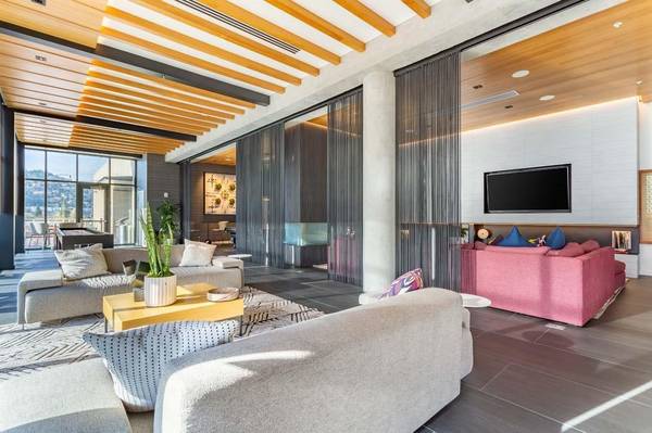 $1,896 / 1br - 615ft2 - Our amenities cant be beat! Rooftop pool, clubroom, two gyms and more (Pearl District)63672547277699123