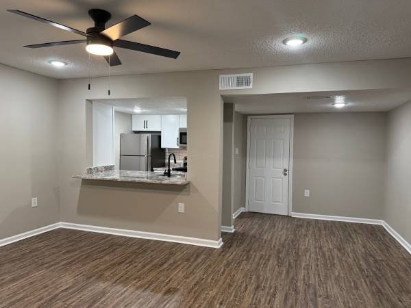 $1.637 / 1hab - 772ft2 - 🌟 Vive Elevado en la Unidad 417 — Donde el Estilo se Encuentra con la Comodidad 🛋️ (Metairie)63903419882114123