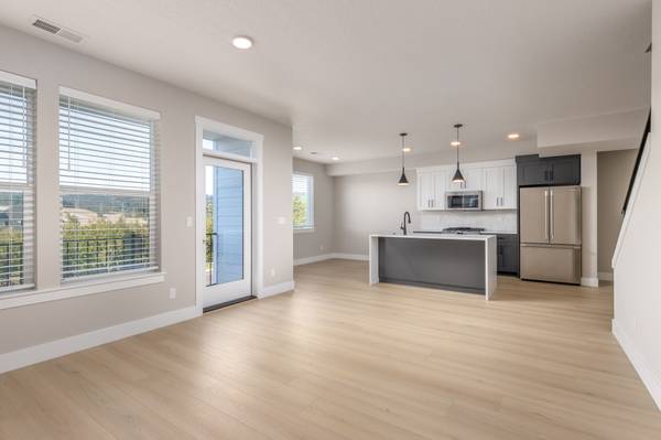 $3,295 / 4br - Have a Ball @ Liberty Duplexes! Room for Fetch and Furry Friends! (Beaverton, Northwest Heights, Portland, North Bethany)63956924241666121