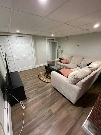 $1,650 / 1br - Fox Point Studio (Fox point)64204829524737123