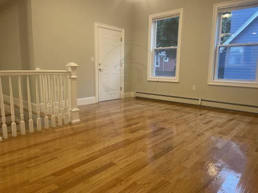 $1,250 / 5 habitaciones - Hermoso apartamento reformado en Somerville con baño privado (Somerville, Union Square, Green Line)63839291387393124