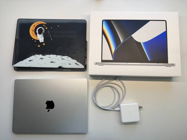 2021 Apple MacBook Pro 14-inch (M1 Pro) 1