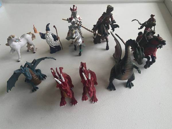 Knights, Dragons,Wizard -12 pieces 1