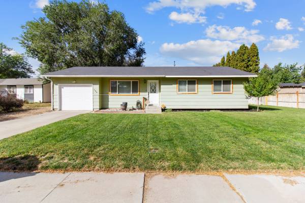 $1,675 / 3br - 1036ft2 - Charming 3 Bed 1 Bath Home in Kimberly (Kimberly)63963189903490120