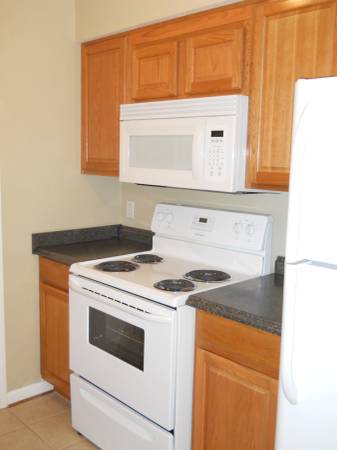 $900 / 2br - 770ft2 - 2/1 avail end of October - Cedar Crest Apartments (Owasso)63982131608323123
