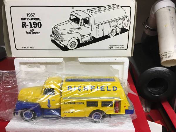 Trucks - cast metal (3) 1