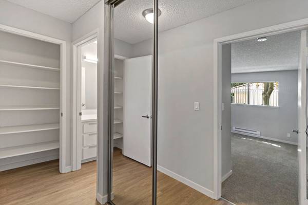 $2,705 / 1br - 647ft2 - Flush with good neighbors! (campbell)64030487587075124